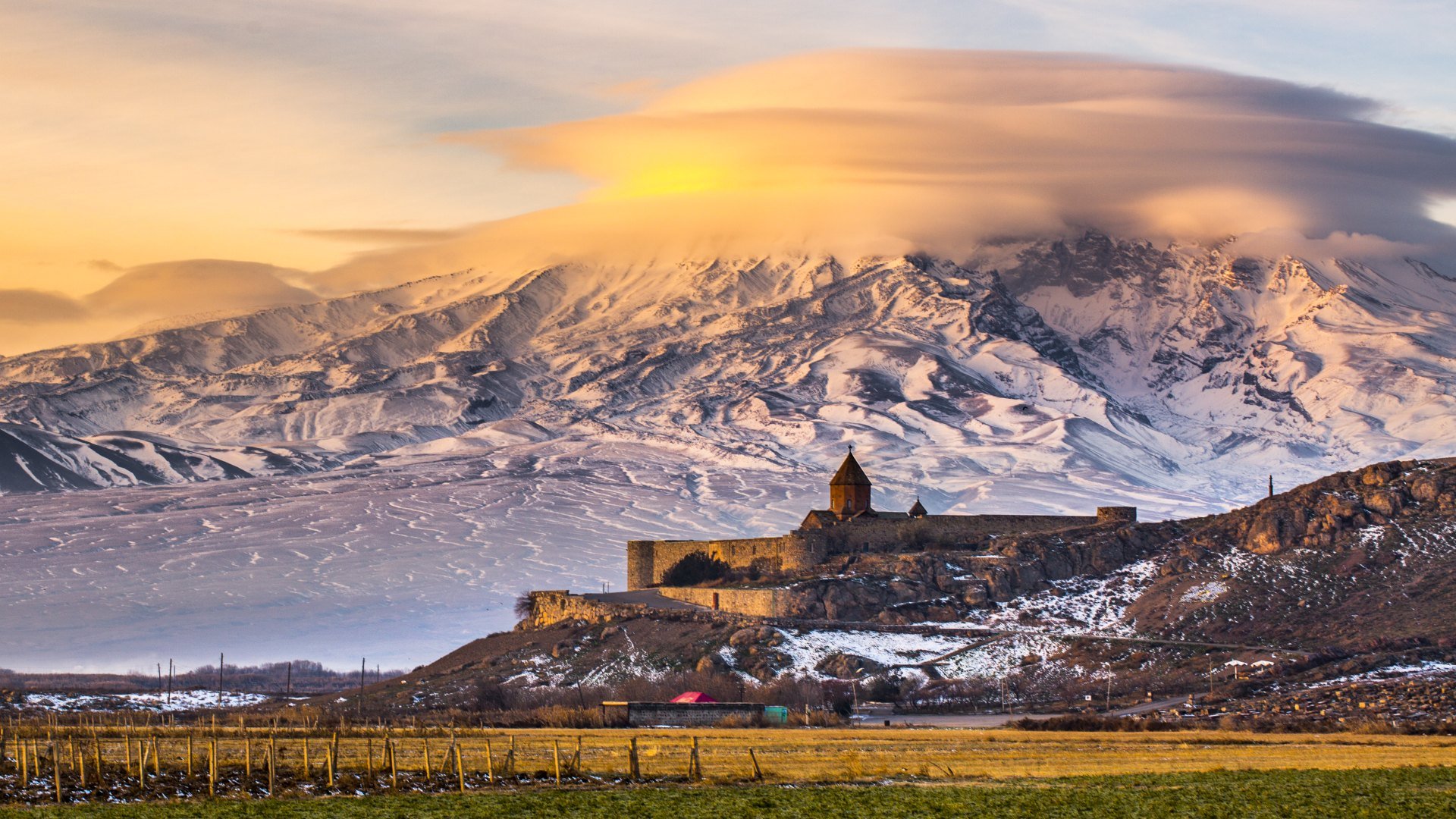 armenien_poster_istock_211023_8
