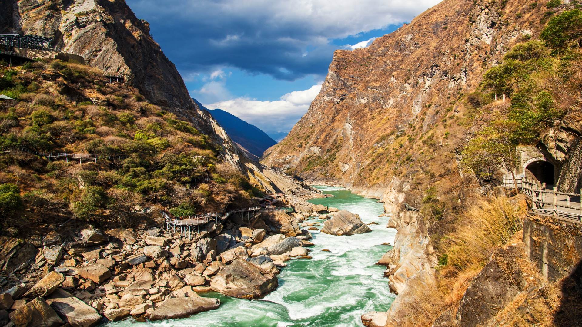china_poster_istock_15